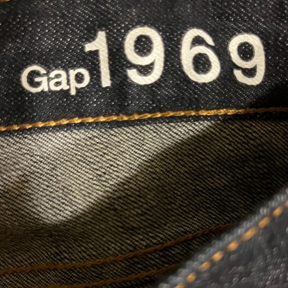 Gap High Waisted Shorts - Picture 2 of 6